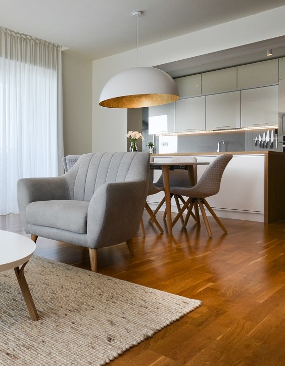 Design interior apartament cu living open space si bucatarie cu loc de luat masa kiwistudio
